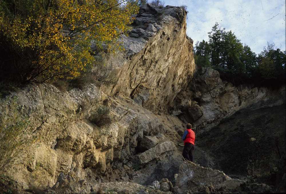 Sotto la roccia - Foto Archivio Servizio Geologico