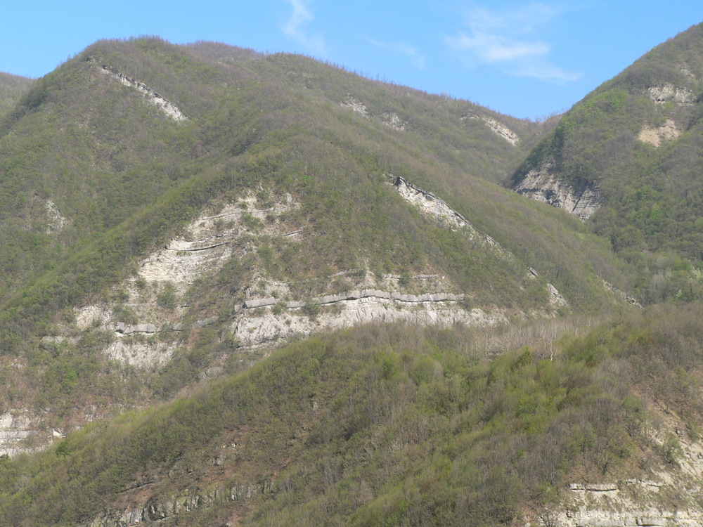 Piega di Rocca d'Olmo - Foto Archivio Servizio Geologico