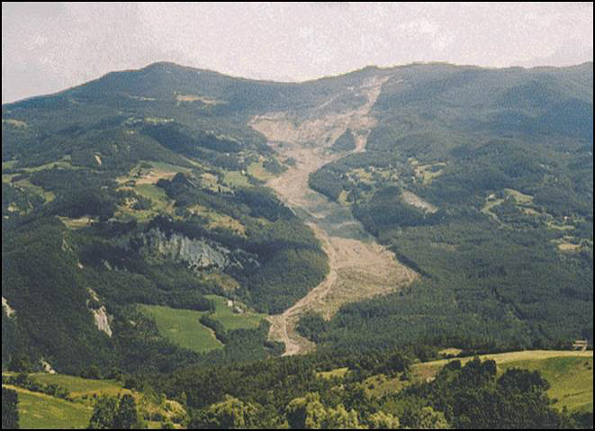 La frana dei Boschi di Valoria dopo l'evento del 2001 - Foto Archivio Servizio Geologico